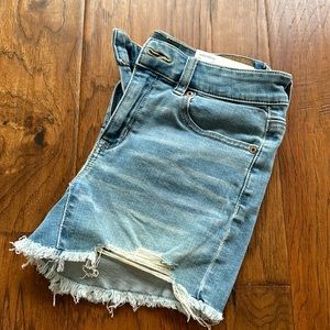 AE Midi Short Size 4